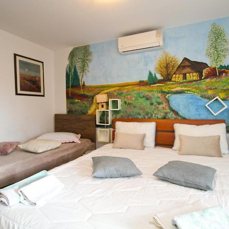 Apartments Fuma 161 Ровінь Екстер'єр фото