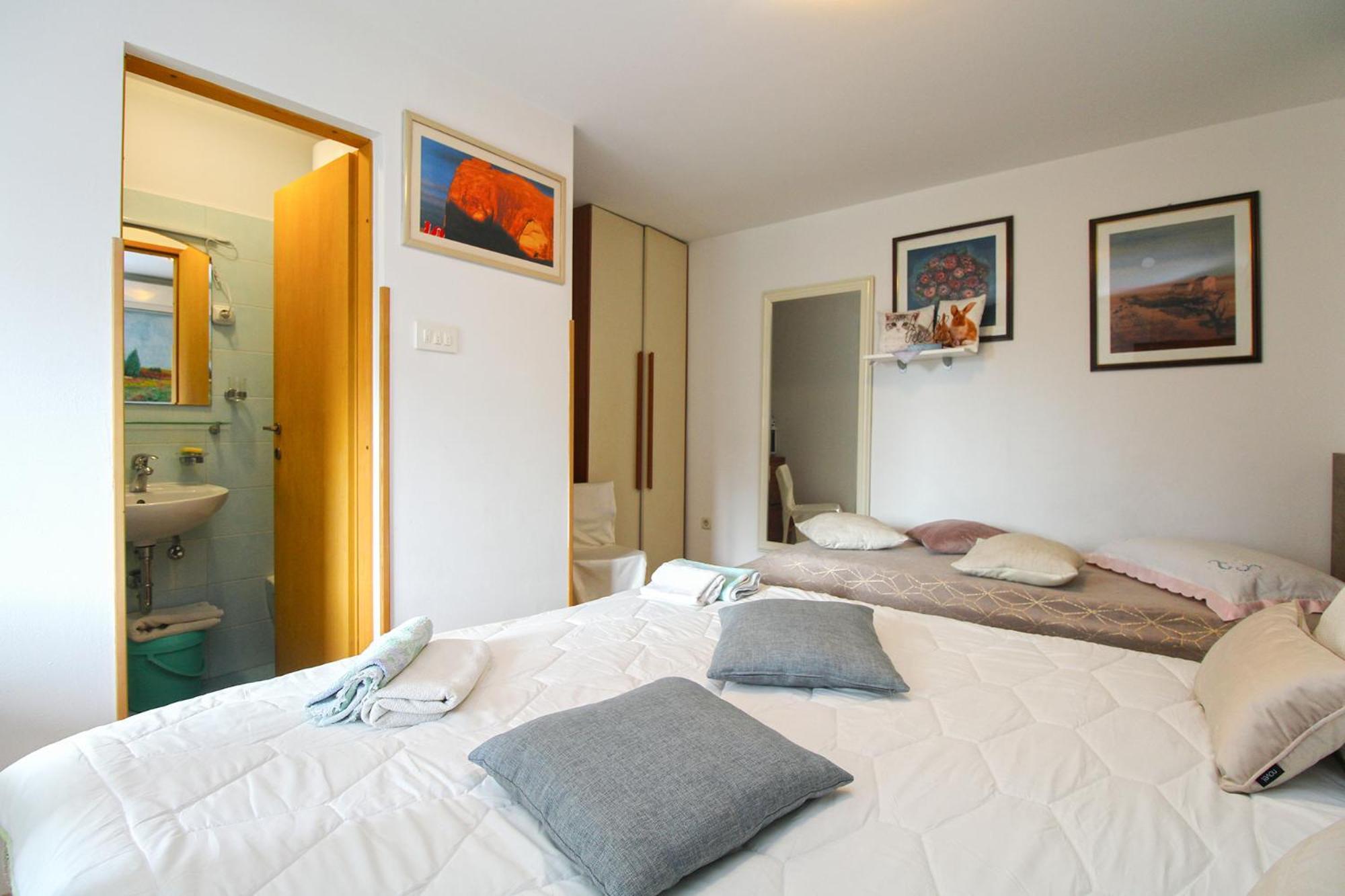 Apartments Fuma 161 Ровінь Екстер'єр фото